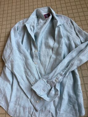 UNTUCKit Light Blue Linen Shirt